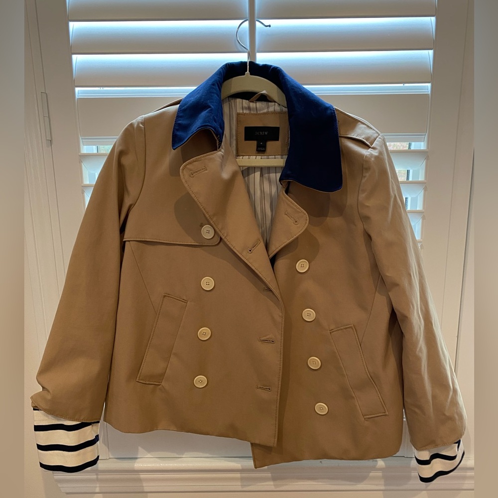 Jcrew great condition adorable short trench with sleeve detailing
